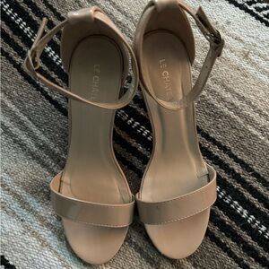 Le Chateau Women's Tan Sandals